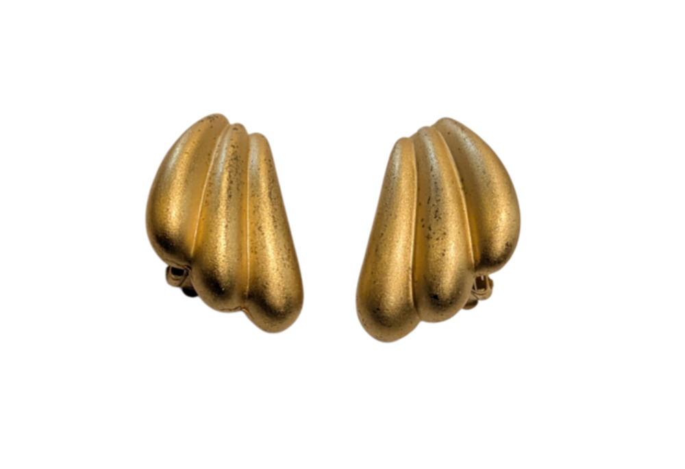 Carolee Clip On Earrings Gold Tone Shell Ribbed Vtg